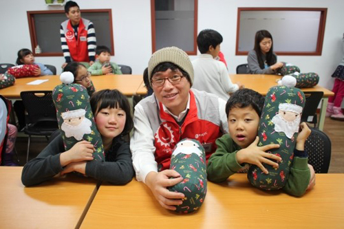 구세군지역아동복지센터와 함께 퀼트쿠션 만들기